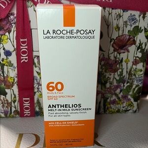 La Roche-Posay Anthelios Melt-in Milk Sunscreen SPF 60 - Orange and White